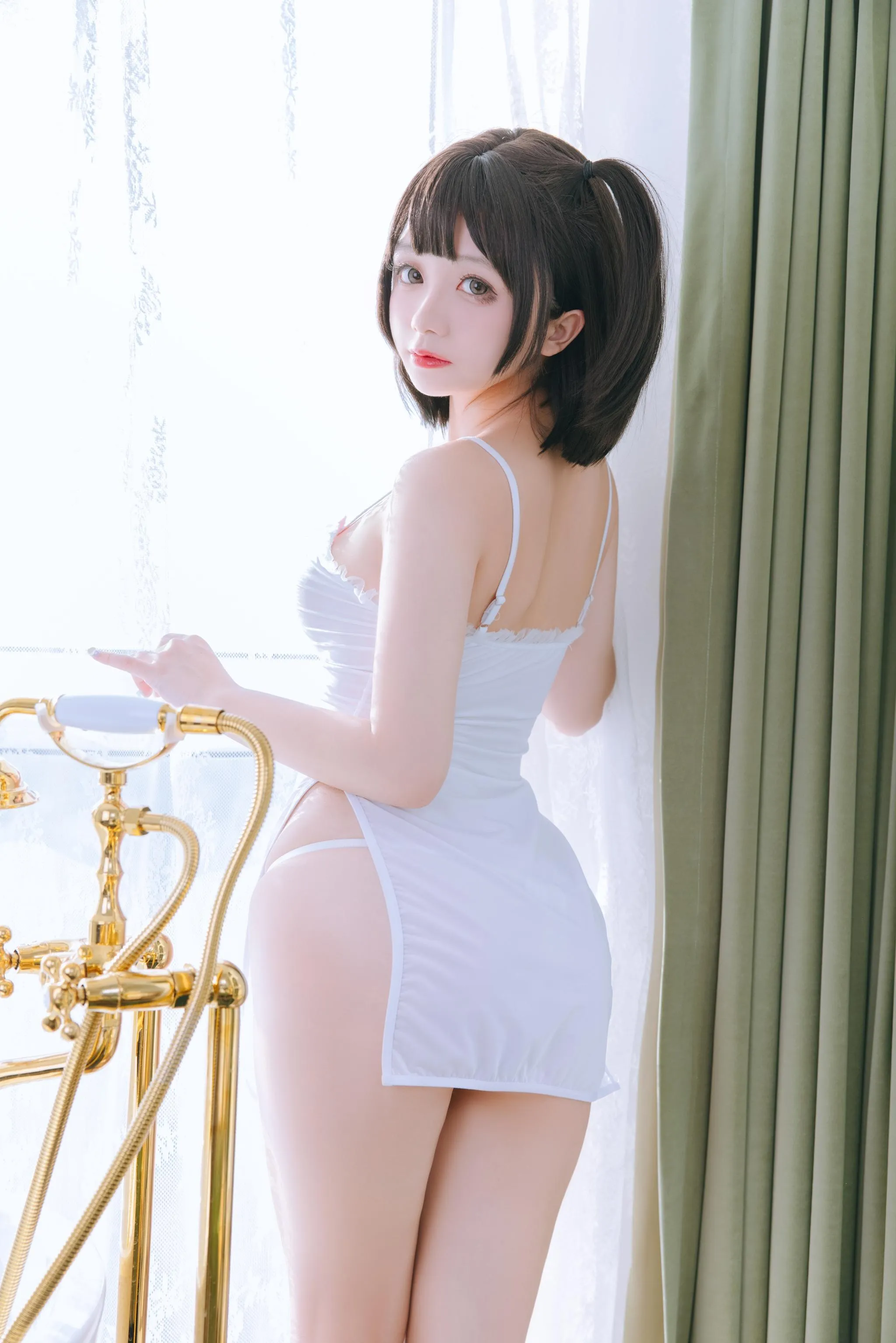 日奈娇 – NO.43 湿身小白裙 [70P]插图